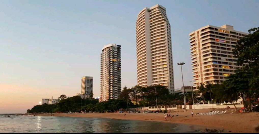 Sands Pratamnak Pattaya Exterior foto